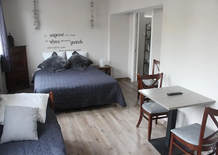 & Restaurant Lepassplat Hotel Montbrison